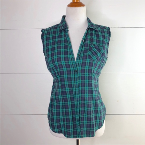 American Eagle Outfitters Tops - American Eagle Cut Off Sleeve Plaid Button Down